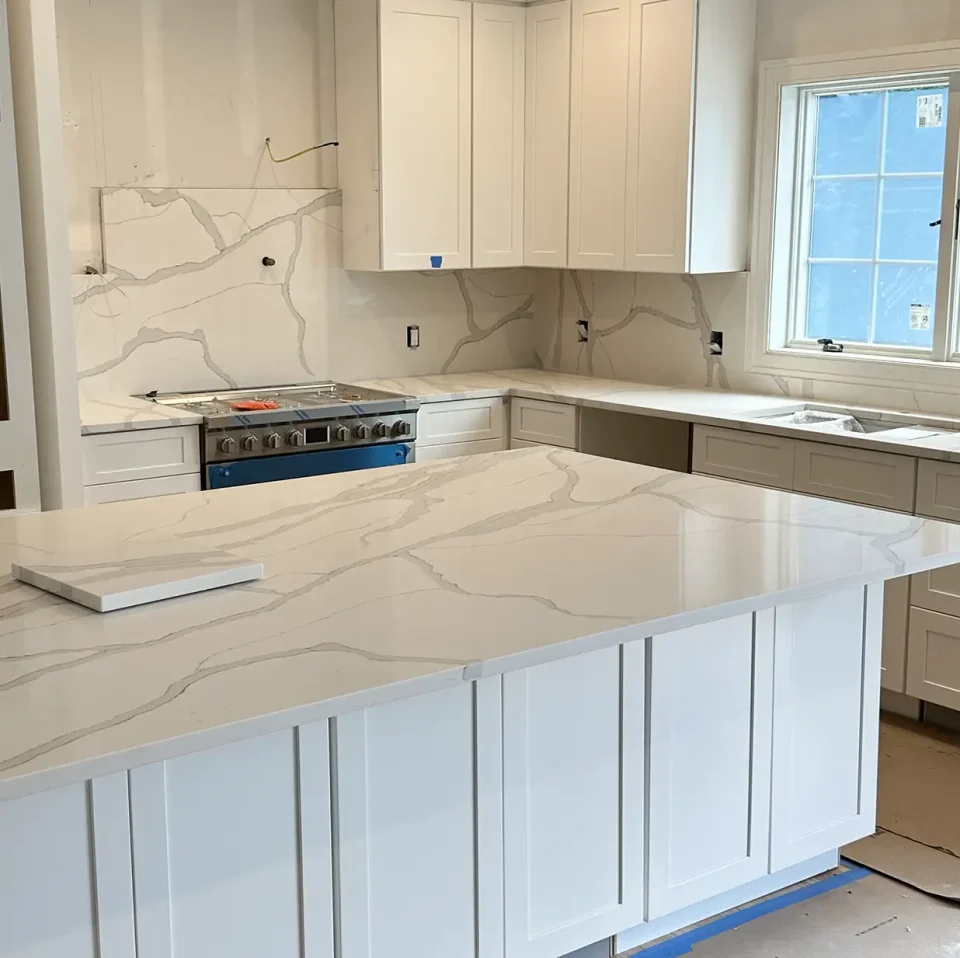 beautiful white granite counter